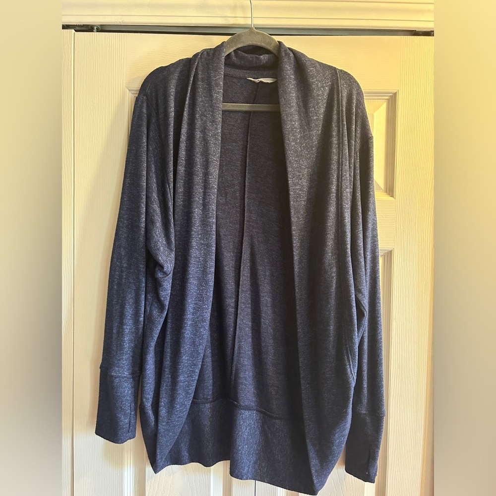 Athleta Womens Luxe Pose Blue Wrap Circle Cardigan Size Small 868698 Stretch